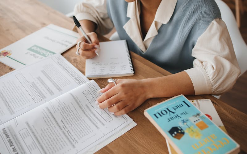 why-are-cvs-important-for-job-seekers-and-what-information-should-a-job